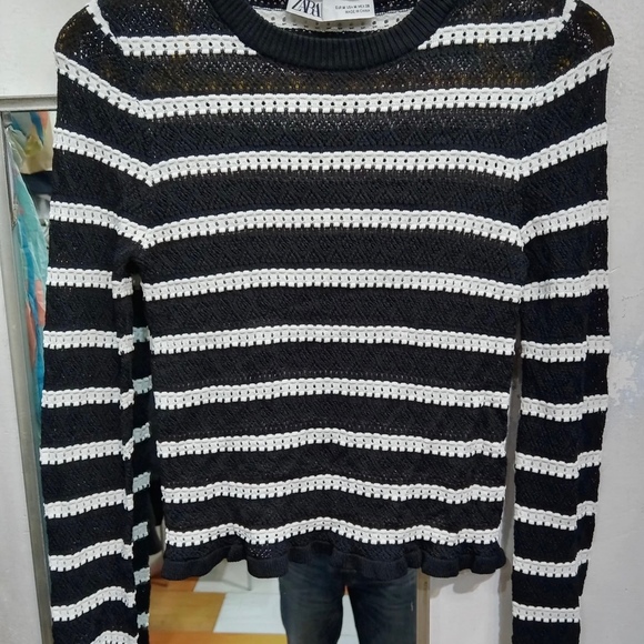 Black and White Two-Tone Striped Crochet Pullover with Ruffle Details - Picture 4 of 9